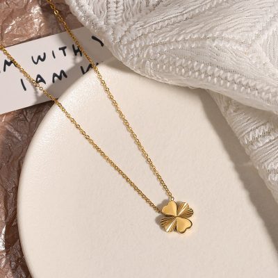 Alternative view of Four Leaf Clover Necklace