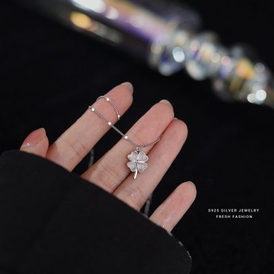 Alternative view of Four Leaf Clover Necklace