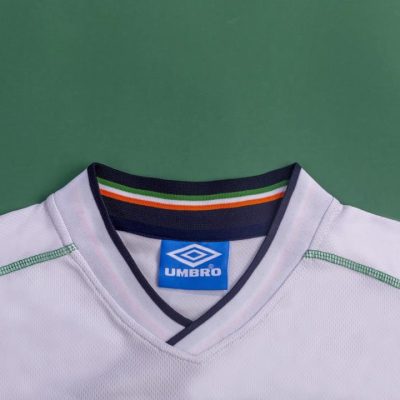 Ireland 2002 Away Jersey