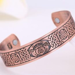 Claddagh Fishhook Bracelet