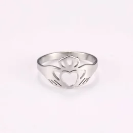 Minimalist Claddagh Ring