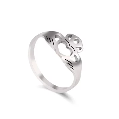 Minimalist Claddagh Ring