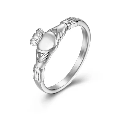 Alternative view of Claddagh Ring