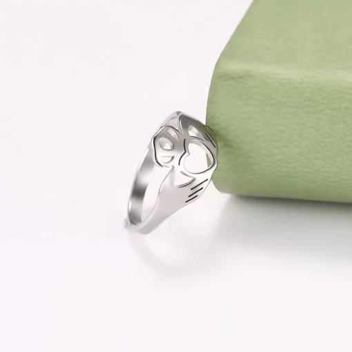 Minimalist Claddagh Ring - Image 3