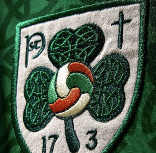 Ireland St. Patrick Umbro 17-3 Football Jersey Green - Image 5