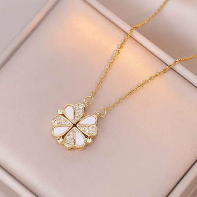 Luxury Love Clover Pendant Necklace
