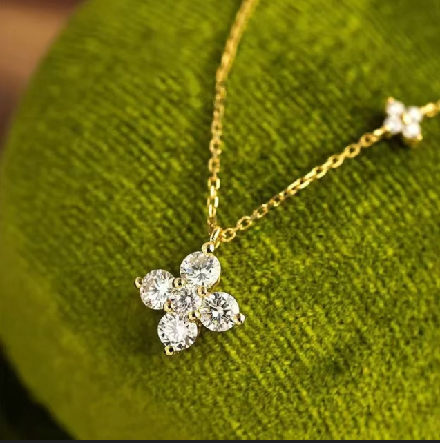 S925 Sterling Silver Twin Four-Leaf Clover Necklace S925 Sterling Silver Twin Four-Leaf Clover Necklace